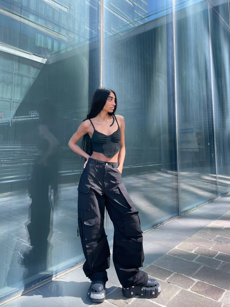 BLACK CARGO